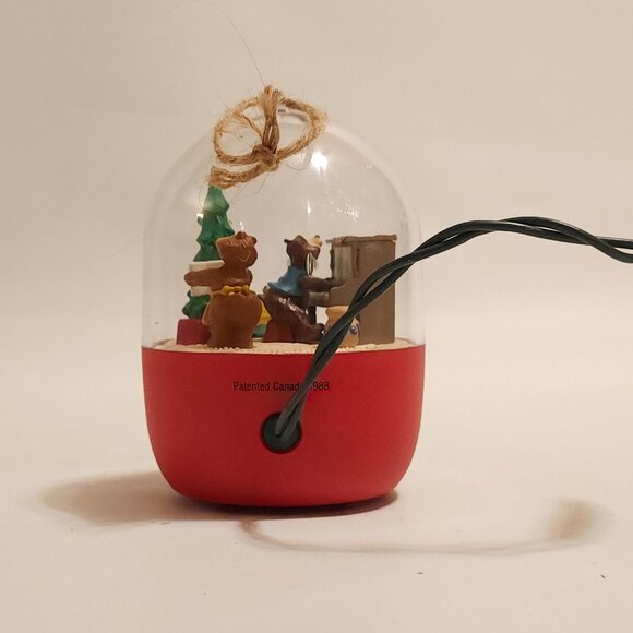 ADORABLE Hallmark Jingle Bears Light and Motion Ornament Hallmark Magic 1988 - Picture 4 of 11